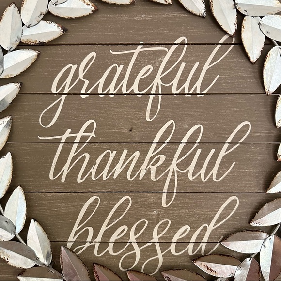 Grateful Thankful Blessed Shiplap Wood Plaque Sign With Galvanized Metal Wreath - Picture 15 of 15